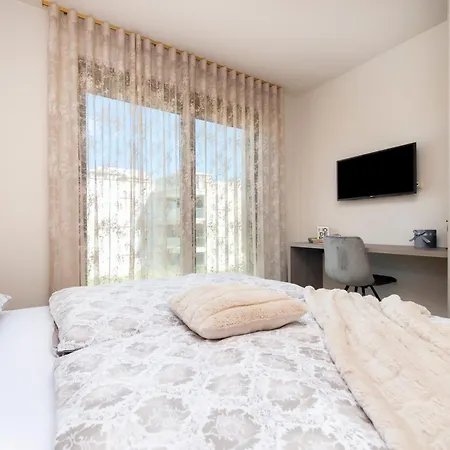 Salteria Premium 5 * 罗维尼